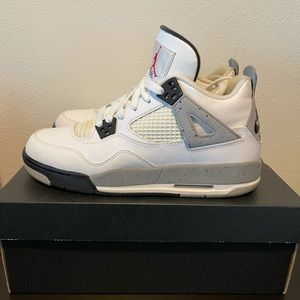 Air Jordan 4 Retro